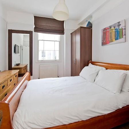 Charming 2-Bed Apt Near Buckingham Palace Лондон Екстериор снимка