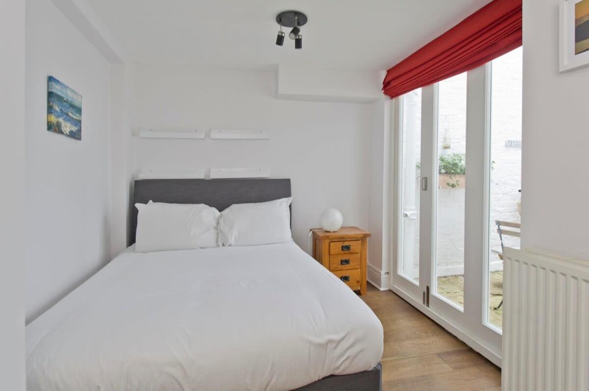 Charming 2-Bed Apt Near Buckingham Palace Лондон Екстериор снимка